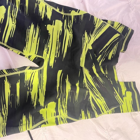 Alphalete Power Surface Leggings Seize: Medium - Picture 3 of 4